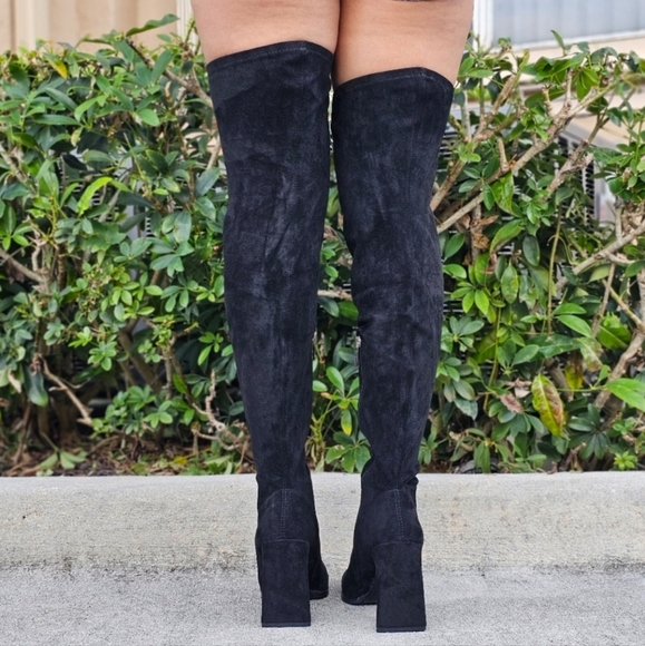 Women's Black Over The Knee pointed Chunky Block Heel Boots - Picture 6 of 6